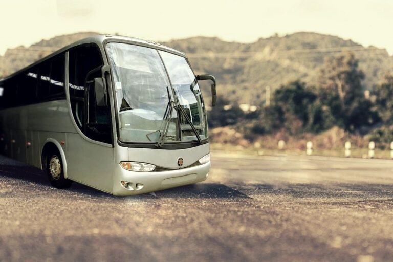 Fretamento e Aluguel de Micro-Ônibus no Funcionários